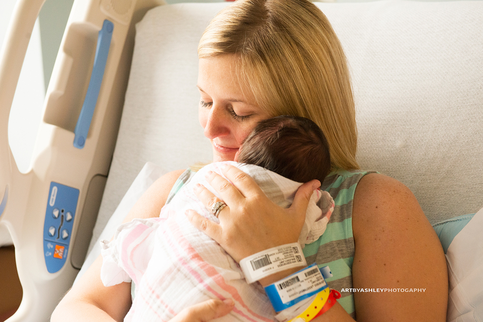 Greensboro Newborn Hospital Photos(010)