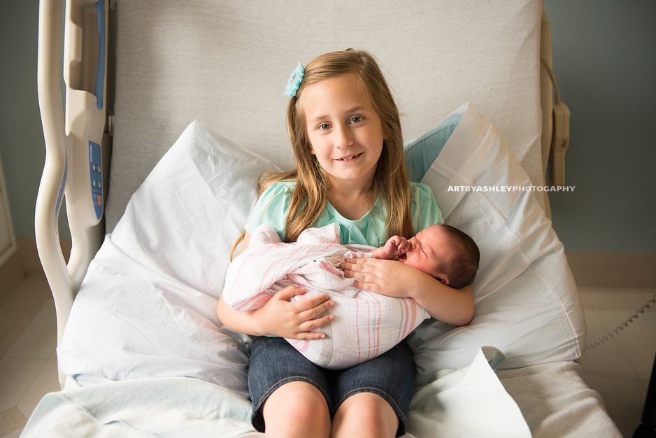 Greensboro Newborn Hospital Photos(015)