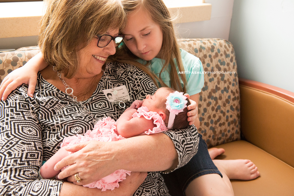 Greensboro Newborn Hospital Photos(025)