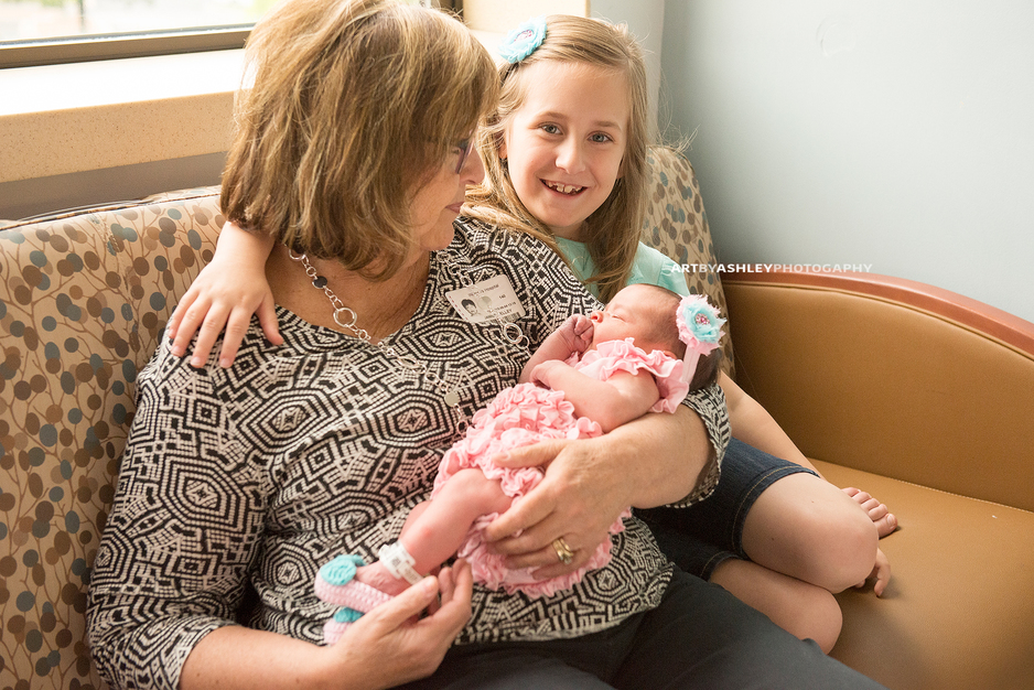 Greensboro Newborn Hospital Photos(027)